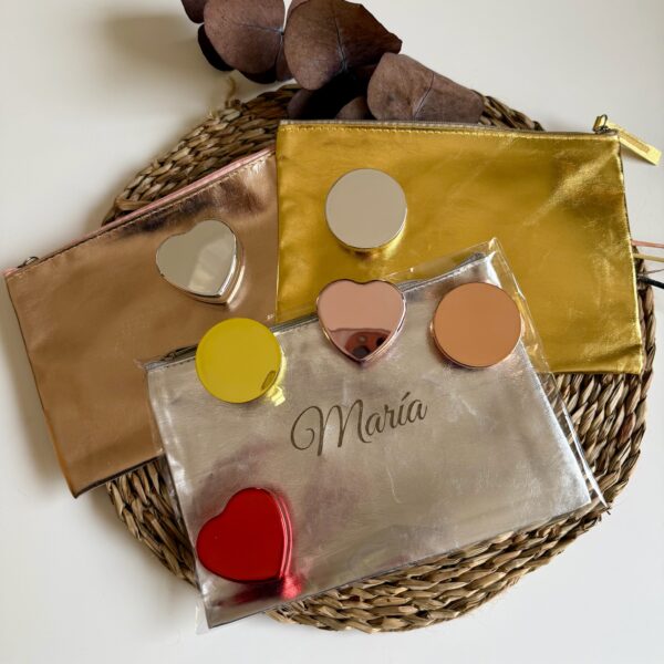 Neceser y labial "corazón"